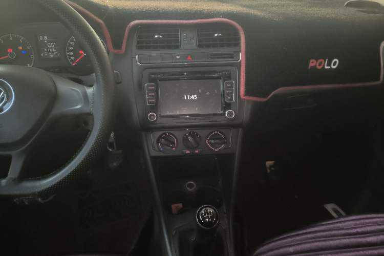 Used Volkswagen Polo 2014 1.4L Manual Fashion Edition
