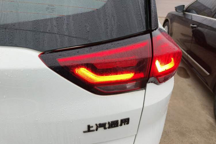 Used Chevrolet Orlando 2019 Redline 530T Automatic Enjoyment Version (5+2 Seating) China VI
