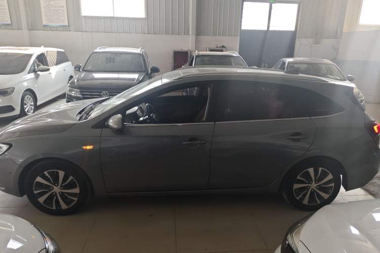 Used Buick Excelle GX 2018 18T Automatic Flagship Model
