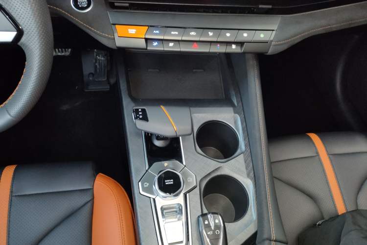 Used Changan UNI-V 2024 1.5T Prestige Sport Edition
