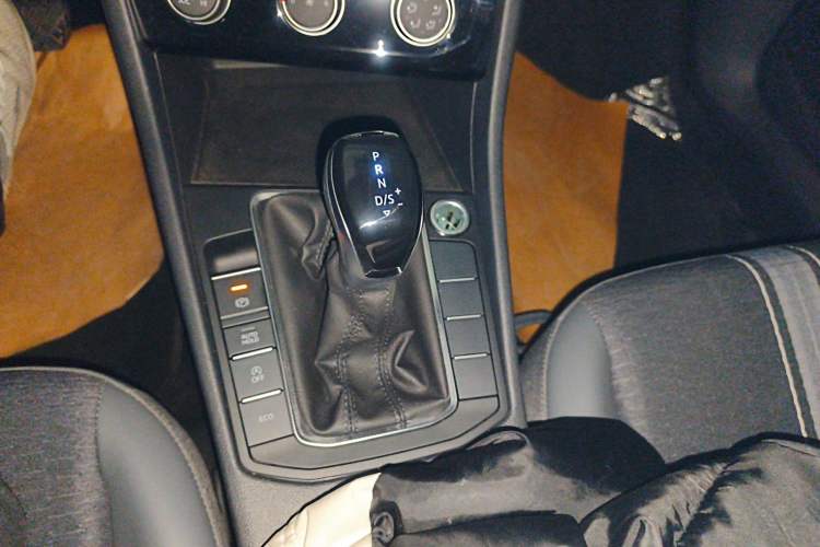 Used Volkswagen Sagitar 2023 300TSI DSG Flyover Edition
