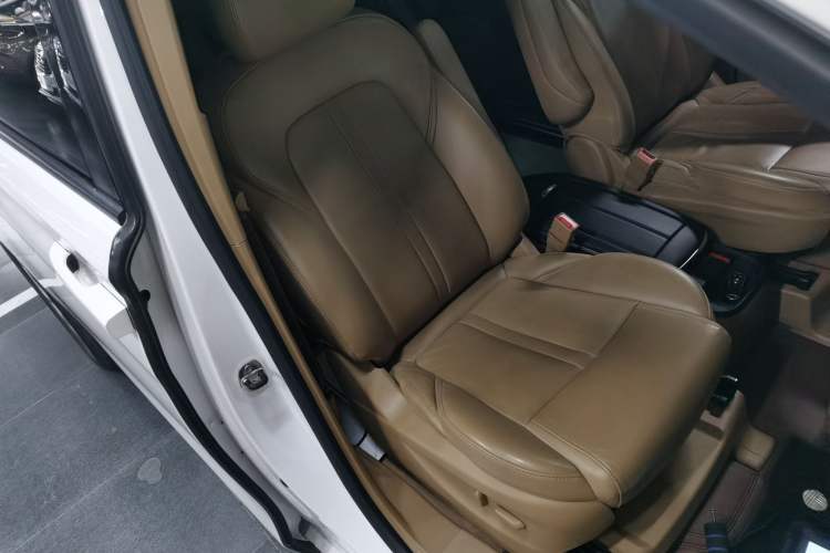 Used Buick GL8 2018 ES 28T Premium Model China VI Standard
