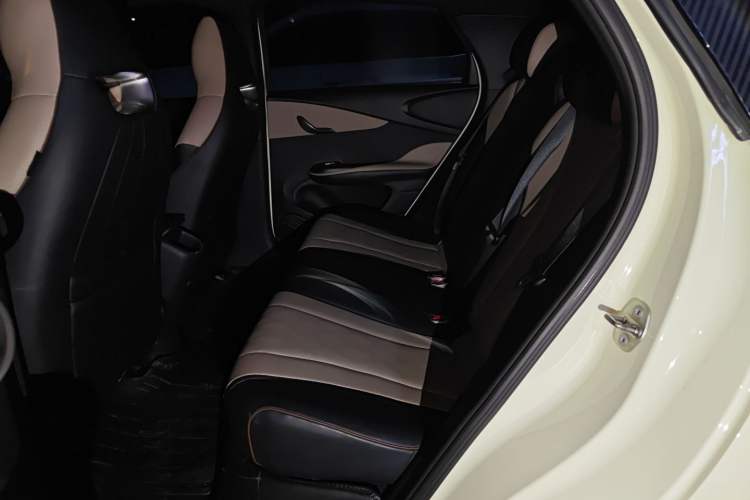 Used BYD Dolphin 2023 420 km Free Version
