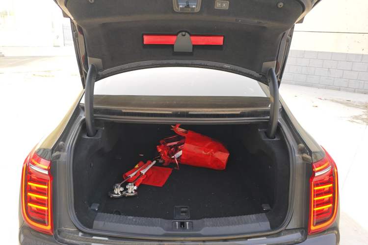 Used Hongqi H9 2023 2.0T Smart Connect Flagship Edition
