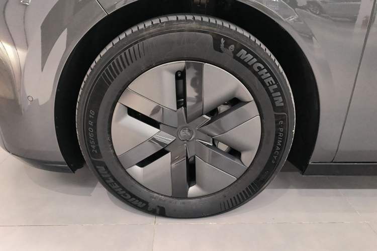 Used Li Auto MEGA 2025 Ultra Smart Refreshed Edition