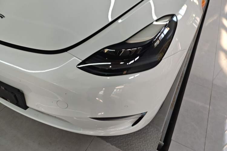 Used Tesla Model Y 2021 Long-Range All-Wheel-Drive Version 3D7