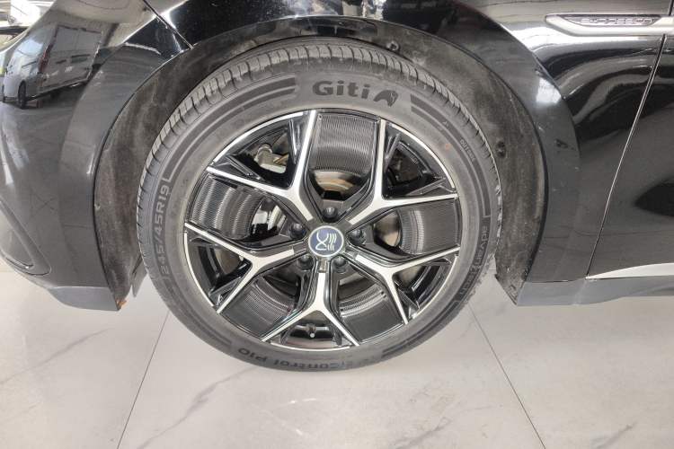 Used BYD Han 2024 EV Glory Edition 605KM Front-Wheel-Drive Premium Model
