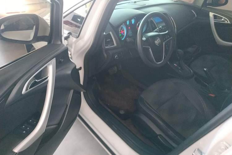 Used Buick GT 2014 XT 1.6L Automatic Fashion Edition
