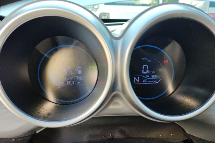 Used ORA Black Cat 2022 Updated Version 301 km Cute Pet Edition Lithium Iron Phosphate