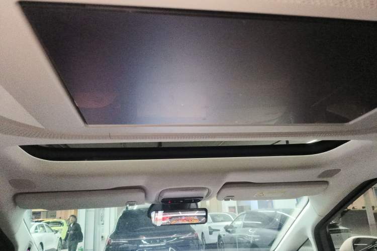 Used XPeng X9 2024 702 Ultra-Long Range Max
