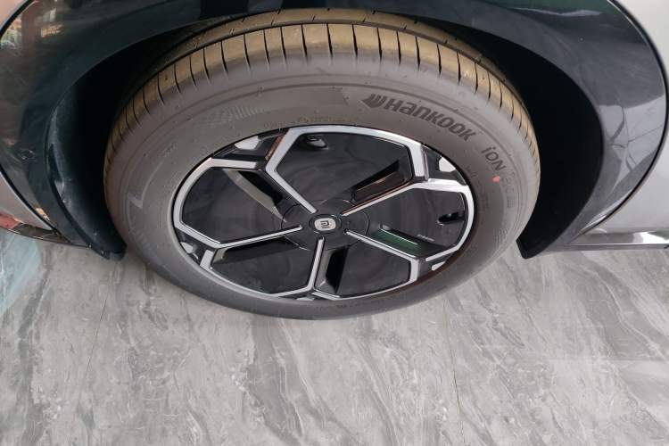 Used  YU7 2025 Ultra-Long Range Rear-Wheel Drive Version
