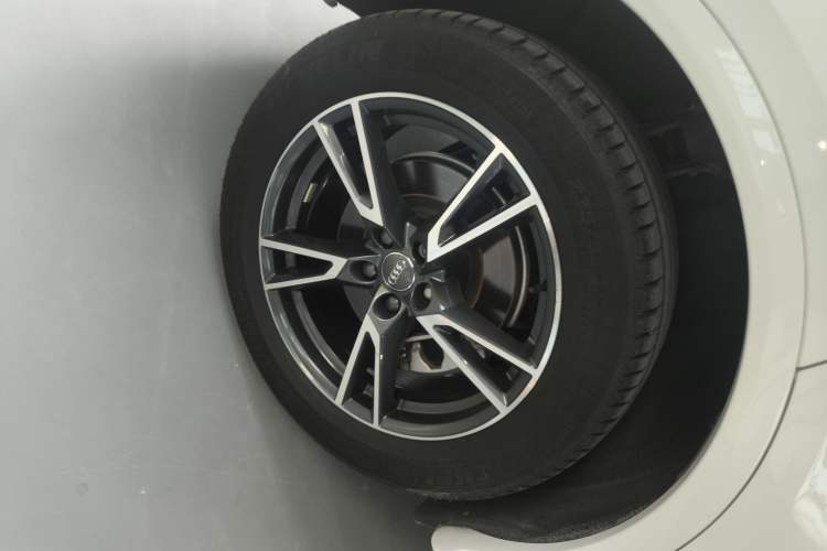 Used Audi Q5L 2020 Updated 40 TFSI Prestige Fashion Edition
