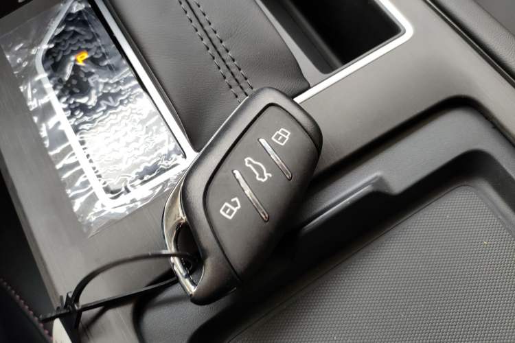 Used Roewe i5 2023 1.5L CVT Luxury Edition
