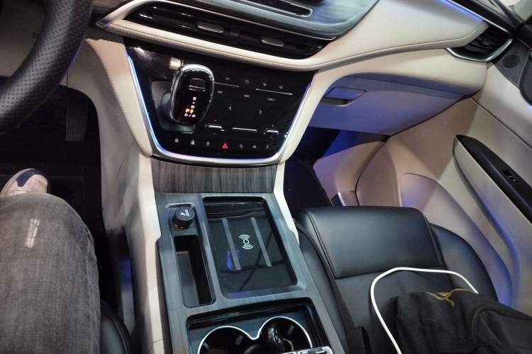 Used Buick GL8 2023 ES Lu Zun Comfort Model