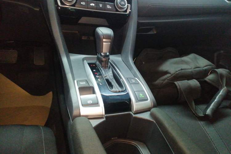 Used Honda Civic 2016 220TURBO CVT Luxury Edition
