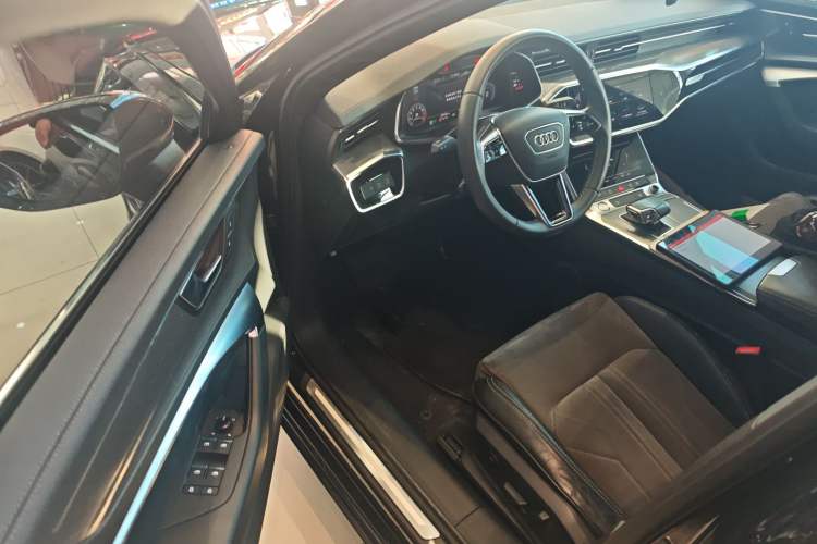 Used Audi A6L 2020 40 TFSI Luxury Dynamic Model
