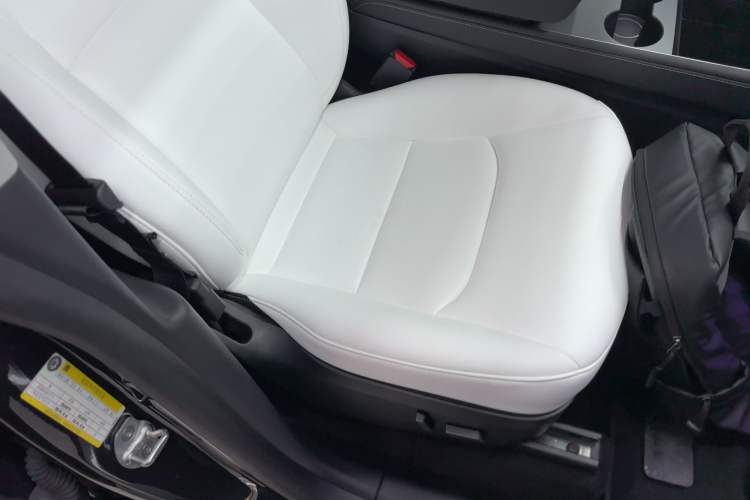 Used Tesla Model Y 2024 Rear-Wheel-Drive Version