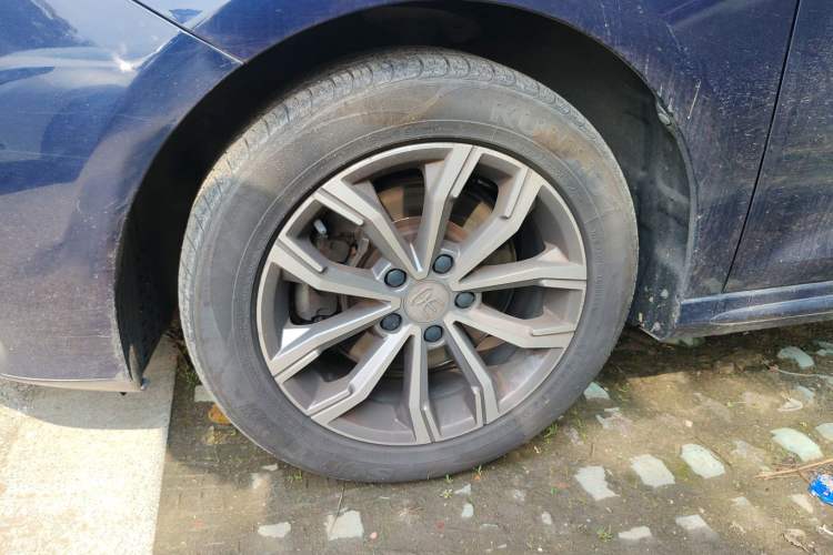 Used BYD Song MAX 2019 1.5T Automatic SmartConnect ZhiLian RuiDong Edition with 6 Seats China VI Standard