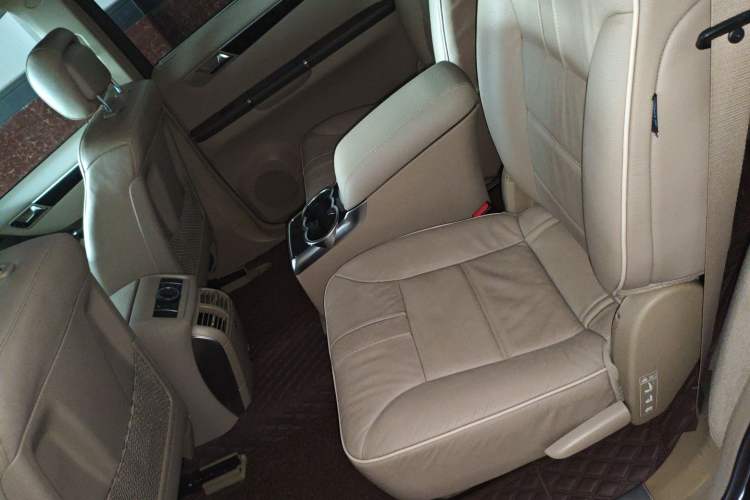 Used Mercedes-Benz R-Class 2015 R 320 4MATIC Luxury Model
