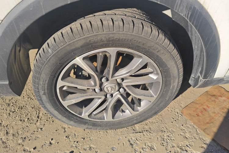 Used Baojun 730 2019 1.5T CVT Fashion Model 7 Seats China VI Emission Standard
