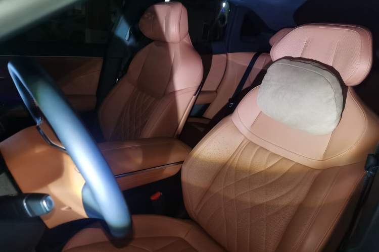 Used  S07 2023 200Max Range-Extended Version