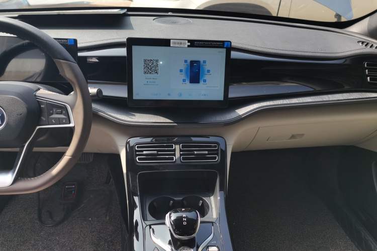 Used BYD Qin PLUS 2024 HONOR Edition DM-i 55KM Leading Model
