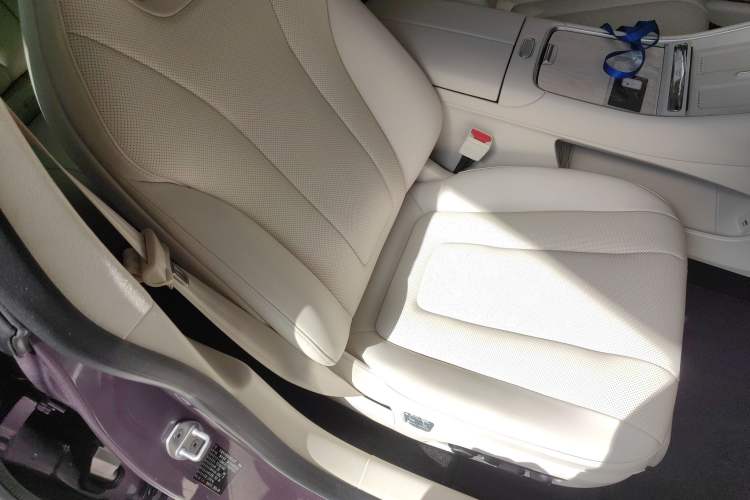 Used Hima Luxeed S7 2025 855 km Max
