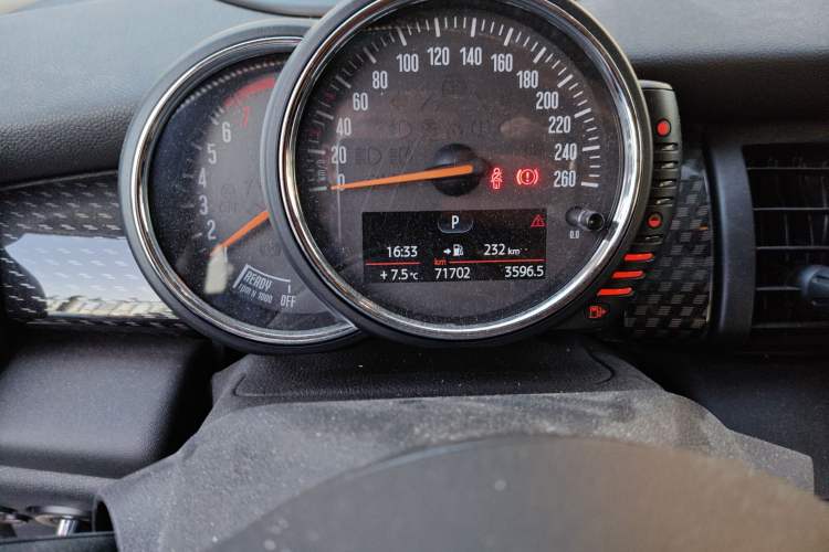 Used  MINI 2016 2.0T COOPER S Pioneer Edition Five-Door Model
