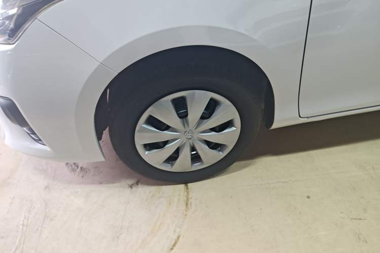 Used Toyota YARiS L 2015 1.5E Automatic Charm Edition