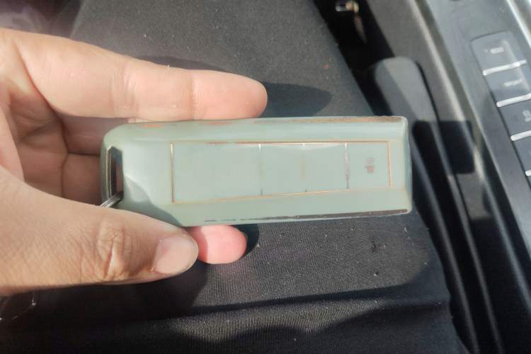 Used Wey VV6 2021 2.0T Two-Wheel Drive Smart Plus
