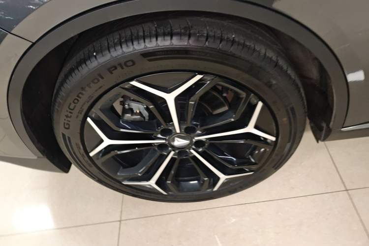 Used  L07 2024 230Max Qiankun Intelligent Driving ADS SE Range-Extended Version