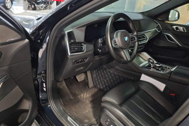 Used BMW X6 2020 xDrive40i Luxury Model with M Sport Package