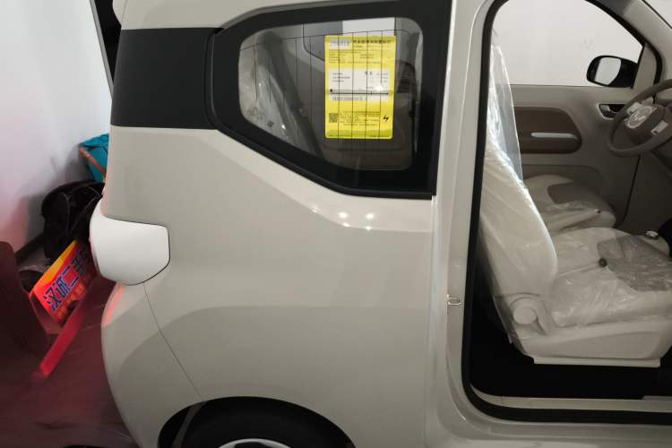 Used Wuling Hongguang MINIEV 2024 3rd Generation 215km Youth Edition
