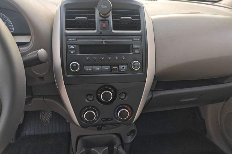 Used Nissan Sunny 2015 1.5XE Manual Comfort Edition