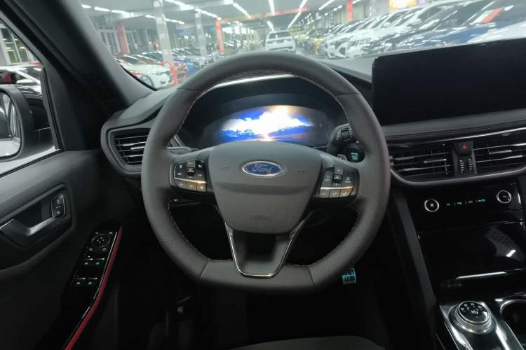 Used Ford Escape 2024 EcoBoost 245 Four-Wheel Drive ST-Line Pro Trim
