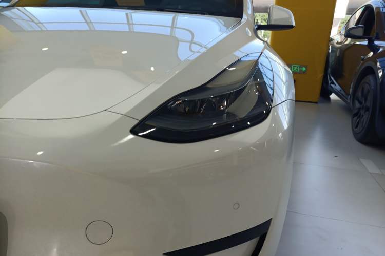 Used Tesla Model Y 2022 Rear-Wheel-Drive Version
