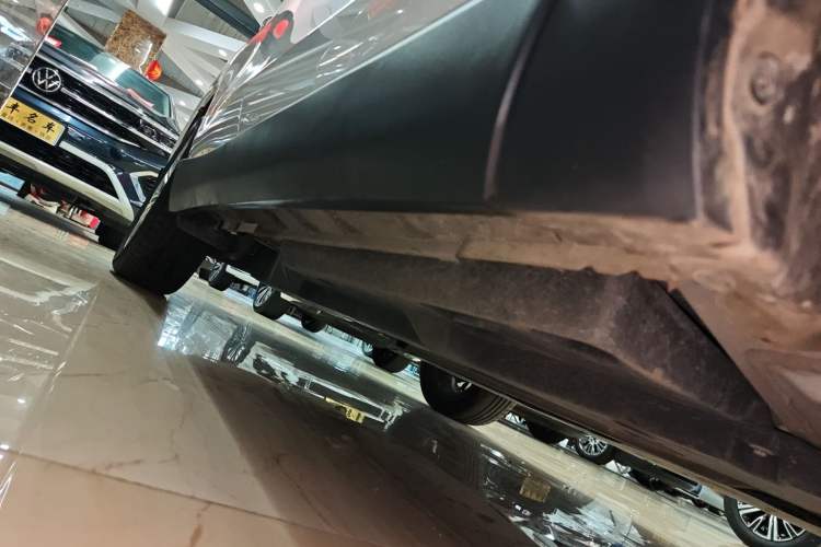 Used Toyota Harrier 2022 2.0L CVT Two-Wheel Drive Deluxe Edition
