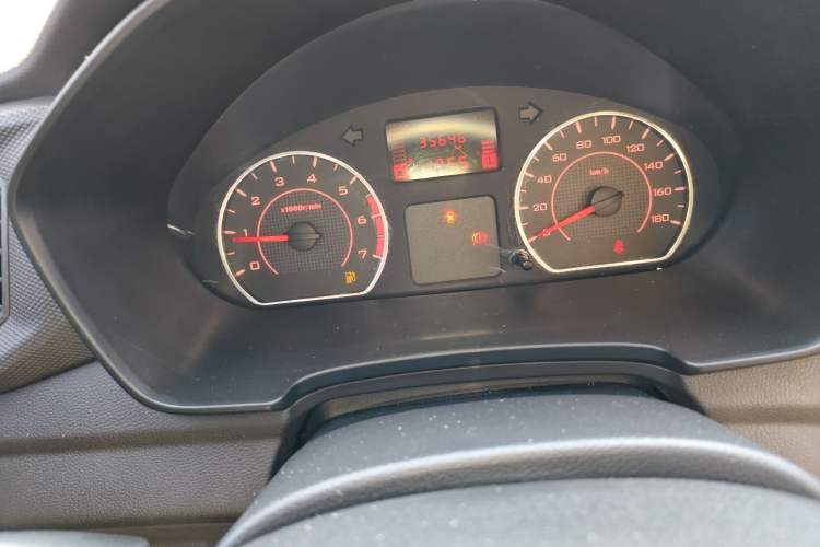 Used Wuling Hongguang V 2022 1.5L Jingqu Version Hydraulic Power Steering LAR
