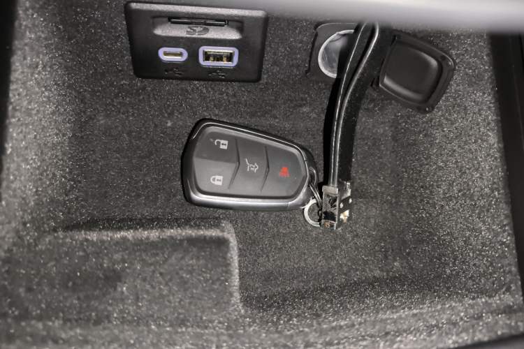 Used Cadillac XT4 2018 28T Two-Wheel Drive Leading Version