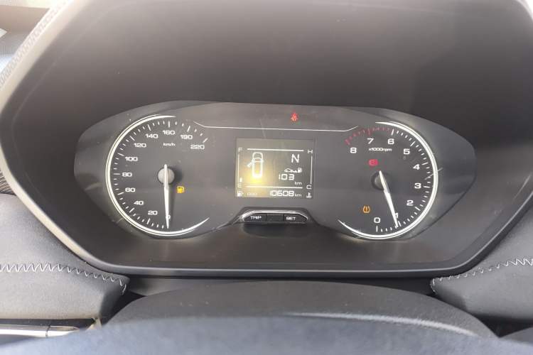 Used Wuling Alvez 2022 1.5L Manual Comfort Version
