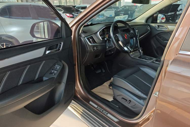 Used Roewe RX5 2019 20T Two-Wheel Drive Automatic Ali Smart Connectivity Platinum Edition
