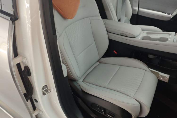 Used Nio ES6 2024 75 kWh