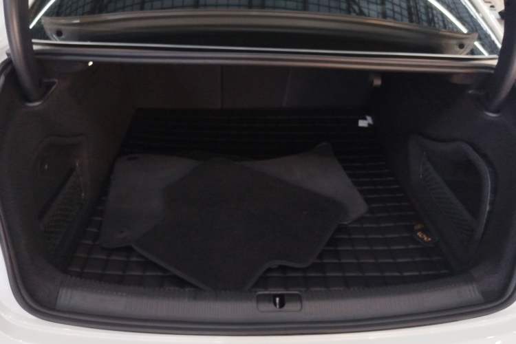 Used Audi A4L 2022 40 TFSI Luxury Dynamic Model
