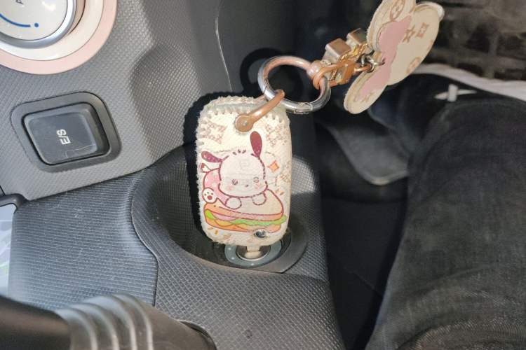 Used Wuling Hongguang MINIEV 2021 Macaron Premium Model – Lithium Iron Phosphate