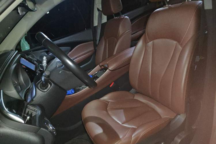 Used Buick Envision 2018 28T Four-Wheel Drive Luxury Model
