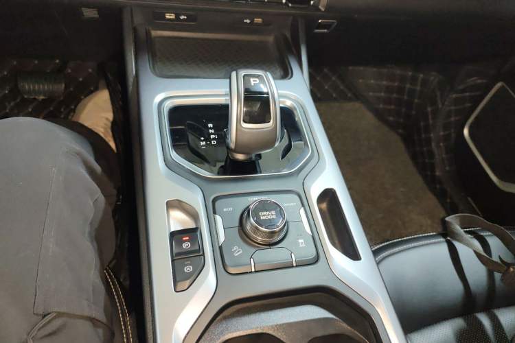 Used Geely Auto Haoyue 2020 1.8TD DCT Luxury 7-Seater