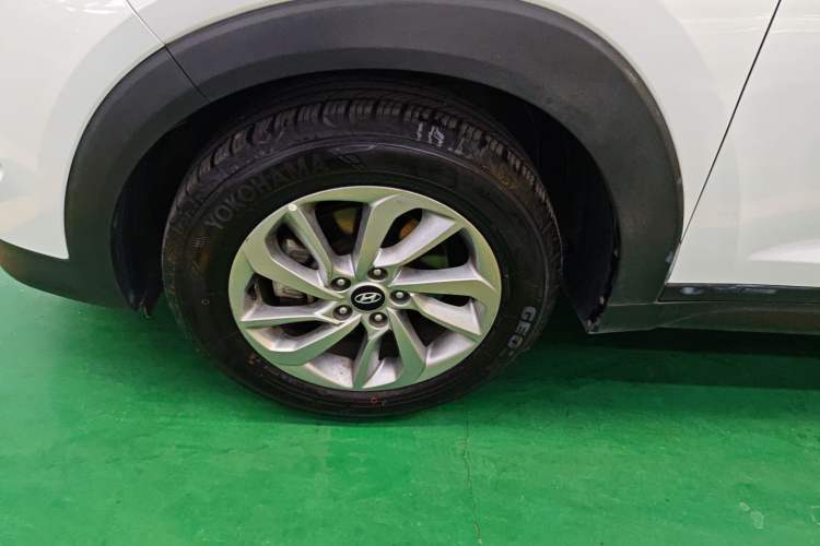 Used Hyundai Tucson 2018 1.6T Dual-Clutch Two-Wheel Drive 15th Anniversary Special Edition