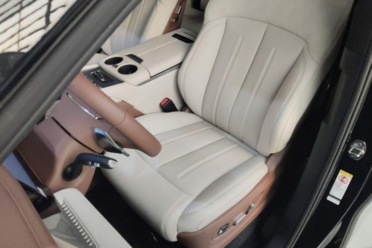 Used BYD Xia 2025 DM-i 1.5T 180km Beyond Edition
