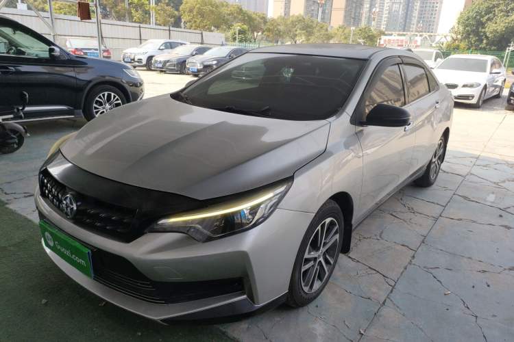 Used Venucia D60 2019 1.6L XL CVT Smart Connect Elite Edition