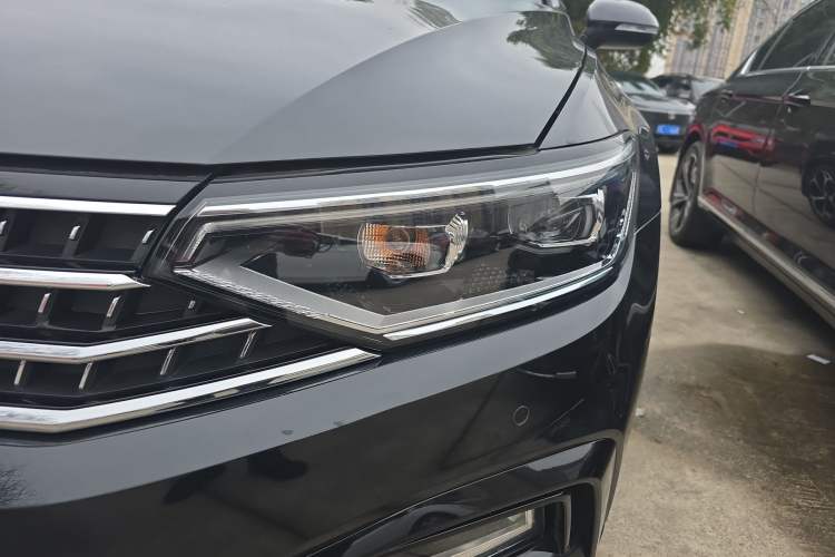 Used Volkswagen Magotan 2023 2 Million Units Commemorative Edition 330TSI DSG Luxury Version
